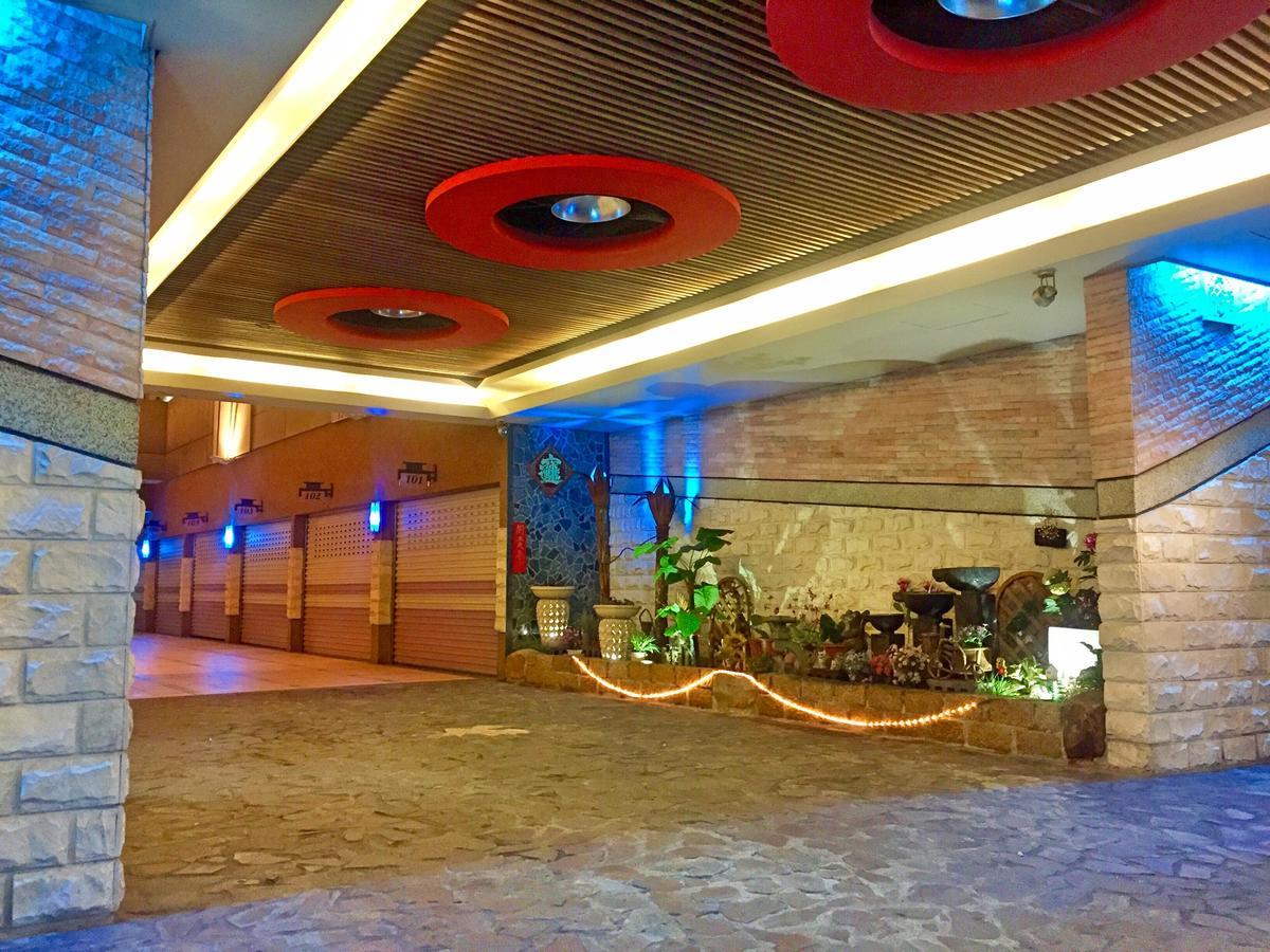 Spring Breeze Boutique Motel Kaohsiung Exterior photo